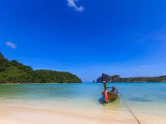 Discover the Exotic Allure of Asia: Unveiling the Ultimate Cruise Experience Long tailed boat Ruea Hang Yao in Phi Phi island Thailand