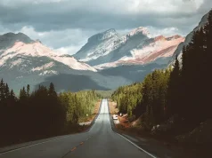 Alberta’s Diverse Attractions: Provincial Parks to Casinos