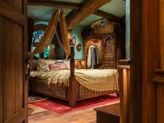 A ‘Hole’ New Attraction Has Been Unveiled At The Hobbiton Movie Set