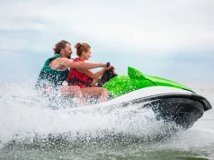 How to Stay Safe When Driving a Jet Ski