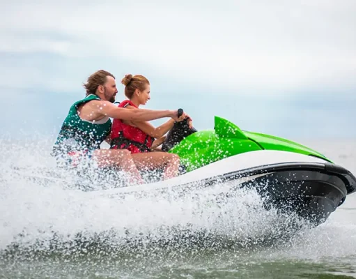 How to Stay Safe When Driving a Jet Ski