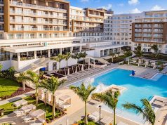 Holiday Offerings from Embassy Suites Aruba and the Harbor Club