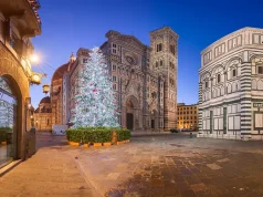 Italy is the most popular Christmas holiday destination for Americans Florence, Tuscany, Itay during Christmas season at the Duomo.