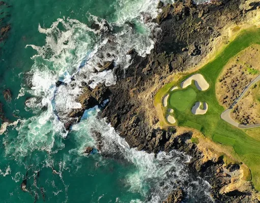 Top 5 Golf Destinations Around the World and the Gear You’ll Need