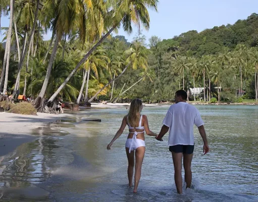 7 Best Island Honeymoon Getaways on a Budget