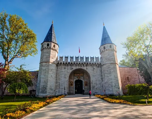 Topkapi Palace: A Portal to the Opulent Past of Istanbul