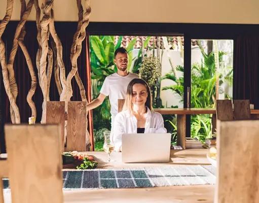 Cultural Shifts and Digital Nomads: Exploring the Influence of Online Adult Entertainment on Modern Travel Trends
