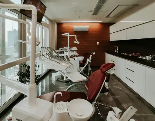 Connecting with Patients Globally: How to Market Your Dental Practice While Traveling