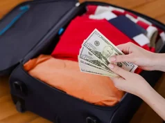How to Store Money and Documents While Traveling
