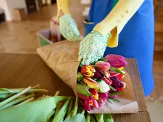 Fresh Flowers Delivery: Boosting Flower Installations and Supporting Local Florists Worldwide