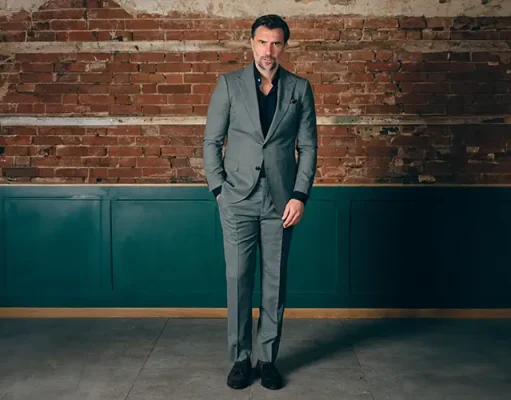 The Ultimate Guide to Choosing the Perfect Travel Suit
