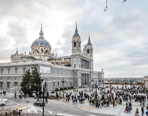 Free tours vs Private tours in Spain. Which one to choose according to your traveler profile