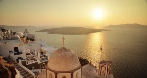 A Beginner’s Guide to Island Hopping in Greece: How to Plan a Stress-Free Trip