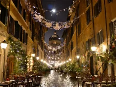 New Roman Holiday Christmas Lights Walking Tour