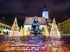Visit Europe’s Christmas Markets: Luxury River Cruises, Guided Group Tours & Custom Itineraries