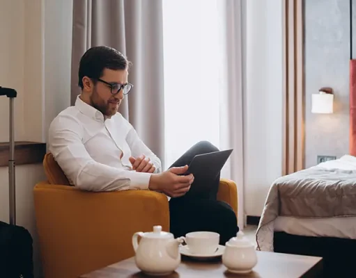 Maximizing Productivity During Business Travel: Vikki Gerrard La Crosse’s Tips for a Successful Work Trip