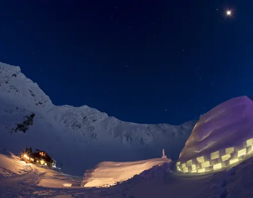 Transylvania’s New Hotel of Ice Opens 2024-25 Season