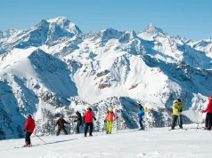 Make the most of spring skiing this year in Vialattea