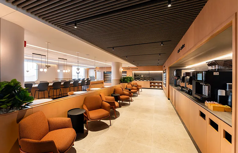 Air_Canada_Air_Canada_s_New_Caf__at_Montr_al_Trudeau_Internation copy