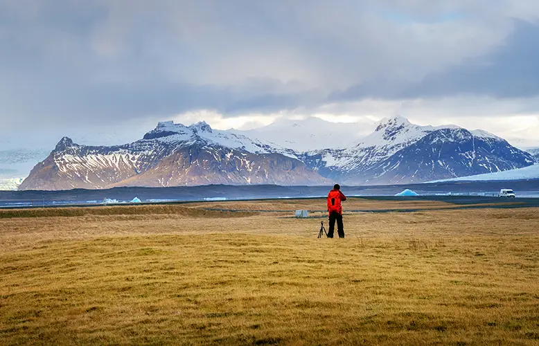 photographer-take-photo-iceland copy