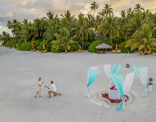 Angsana Velavaru Unveils Bespoke Beach Proposal Packages