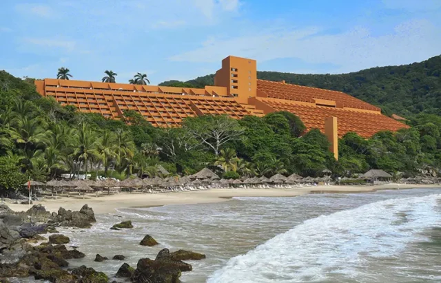 Las_Brisas_Ixtapa_ Beach Umbrellas copy