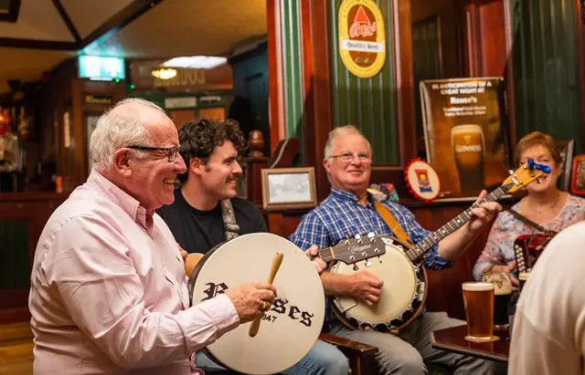 Rouses Bar, Traditional Irish Music, Ballina, Co Mayo_masterⒸFailte Ireland copy