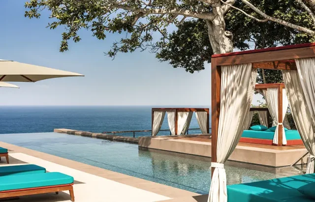 OOM_Alma_MainPool_Cabana copy
