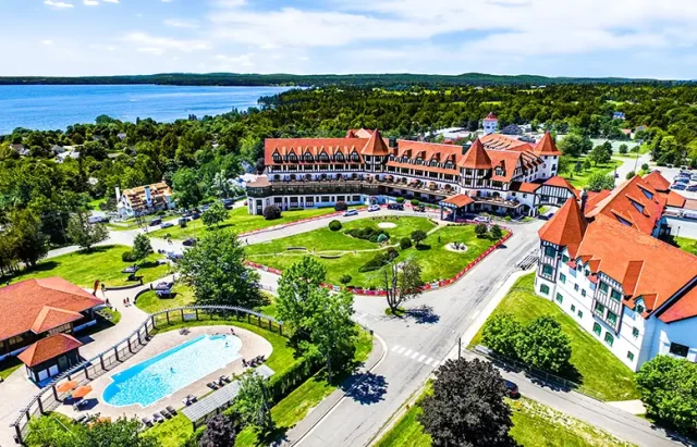 The Algonquin - Summer copy