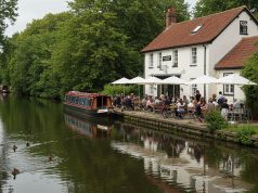 Best Waterside Pubs to Visit on a Narrowboat Holiday