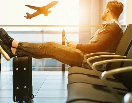 Top 5 Travel Apps That Make Layovers More Entertaining