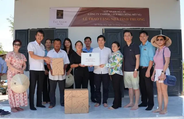 Anam Mui Ne Donates New Homes copy
