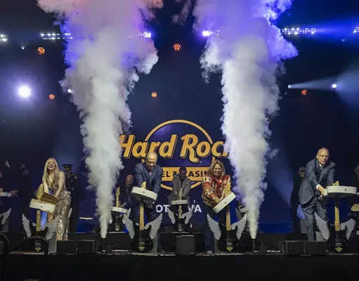 Hard Rock Hotel & Casino Ottawa Opens with Legendary Guitar Smash and Star-Studded Celebration