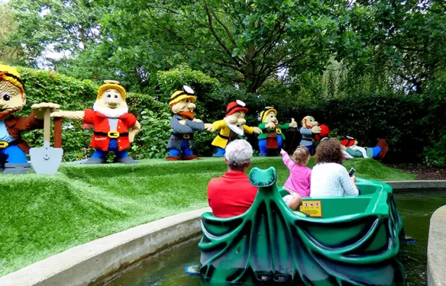 Legoland,_Windsor,_Anglia_-_panoramio_(17) copy