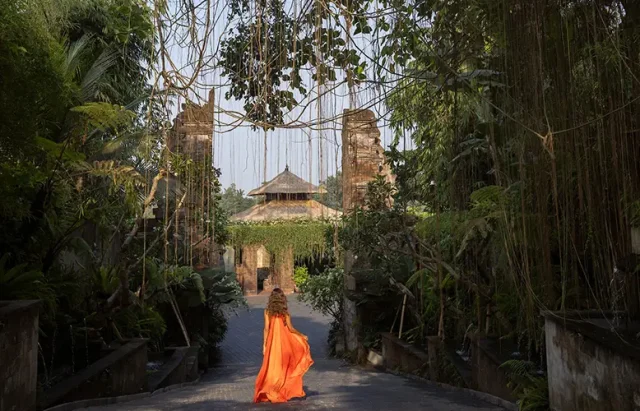 Mandapa a Ritz-Carlton Reserve gates copy