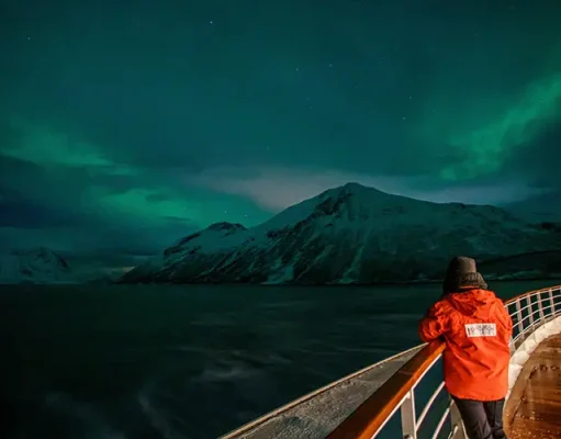 Celebrate the Holidays Season in Style: Hapag-Lloyd Cruises Upcoming Winter Voyages from the Arctic to the Indian Ocean