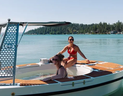 Spacruzzi Hot Tub Boats Set to Revolutionize Watercraft Rentals