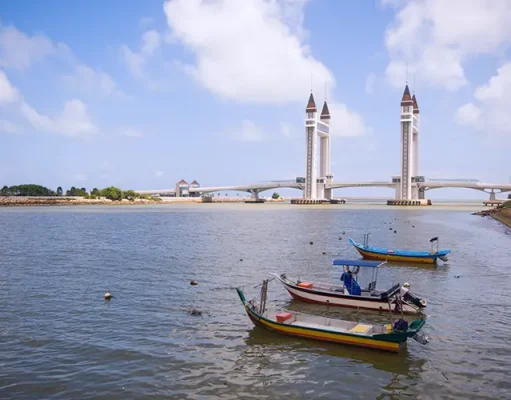 A Backpacker’s Guide to Kuala Terengganu – Budget Trip from KL