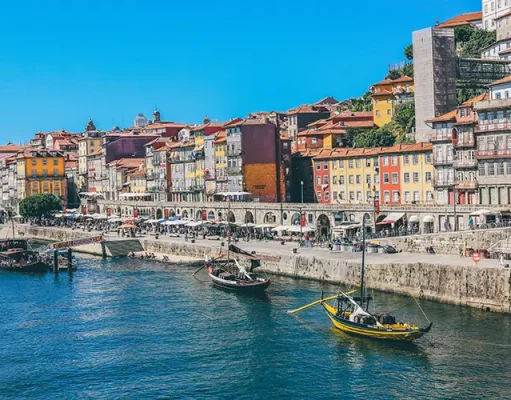 Luxurious Portugal Escapes: Historic Monuments, Gourmet Dining, & Tranquil Retreats