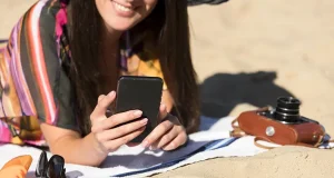 How to Keep a Phone Number That Works While You Travel
