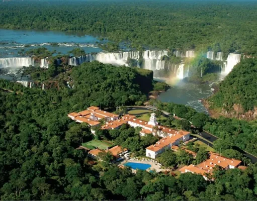 Rest in Iguassu: Hotels that Combine Nature and Well-being