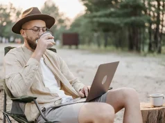 5 Ways Travel Freelancers Get Paid Faster