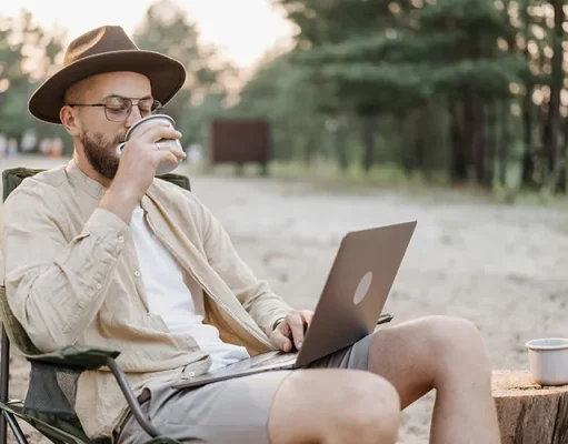 5 Ways Travel Freelancers Get Paid Faster