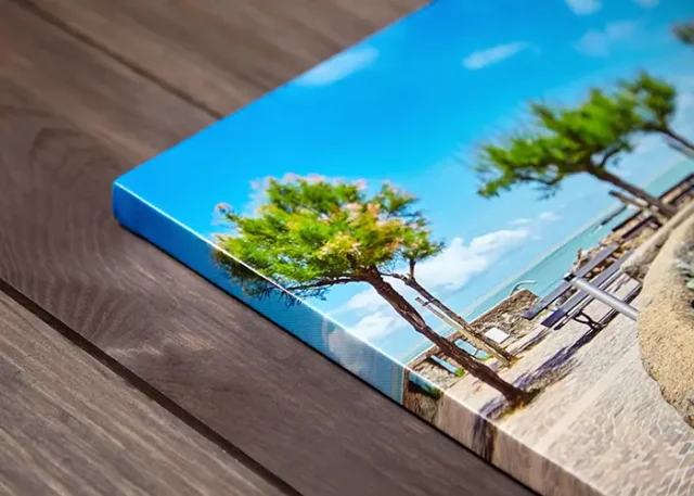 canvas-photo-print-brown-wooden-background-gallery-wrapping-method-canvas-stretching copy