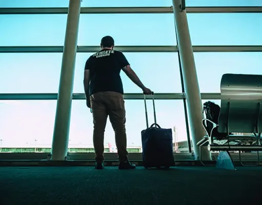 Wandering Around: An Airport Can Become Your Mini-City for Rest and Exploration