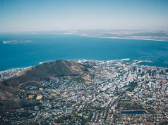 Planning Cape Town Helicopter Tour: Choosing Scenic Flights Around Table Mountain, Camps Bay, and the Peninsula