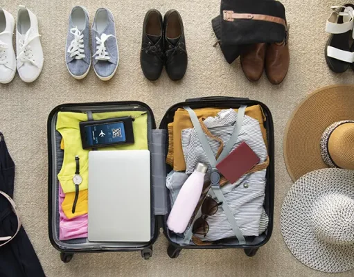 Essential Capsule Wardrobe Pieces for Travellers