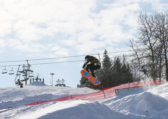 Explore_Edmonton_1724467_Snow_Valley_Ski_Club_Edmonton_Terrain_Park copy