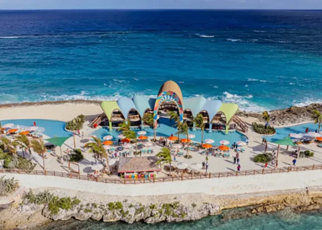 Royal_Caribbean_Royal_Beach_Club_Paradise_Island copy