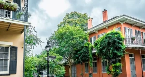Ghost Tours Blend History, Folklore, and Architecture Into Living Storytelling Experiences